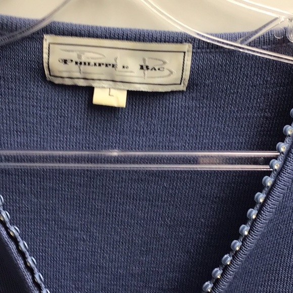 Blue sweater size large with zippers - Picture 2 of 9